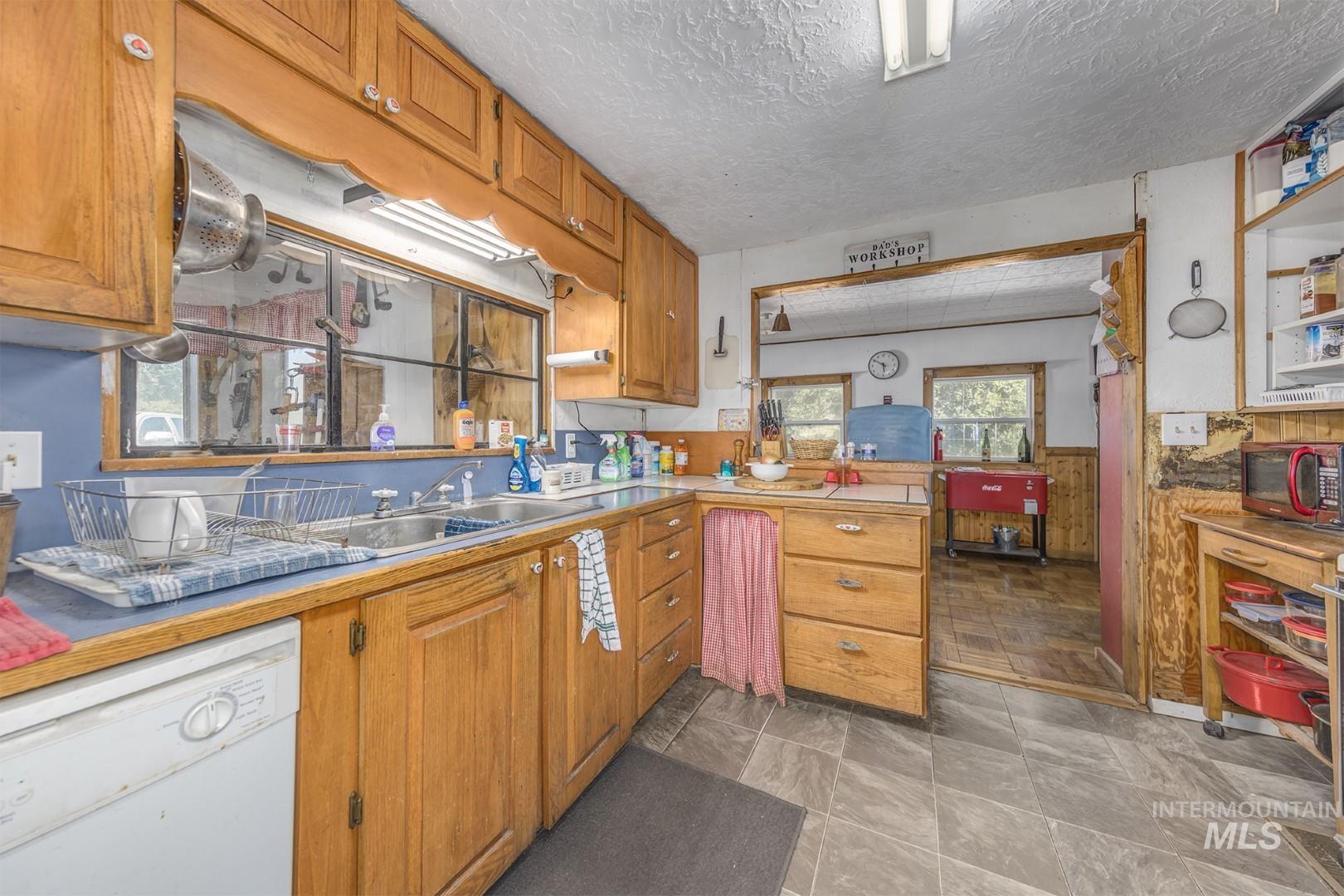 108 1/2 N Galena Property Photo 27