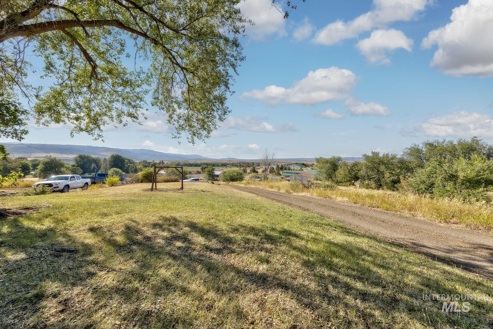 108 1/2 N Galena Property Photo 42