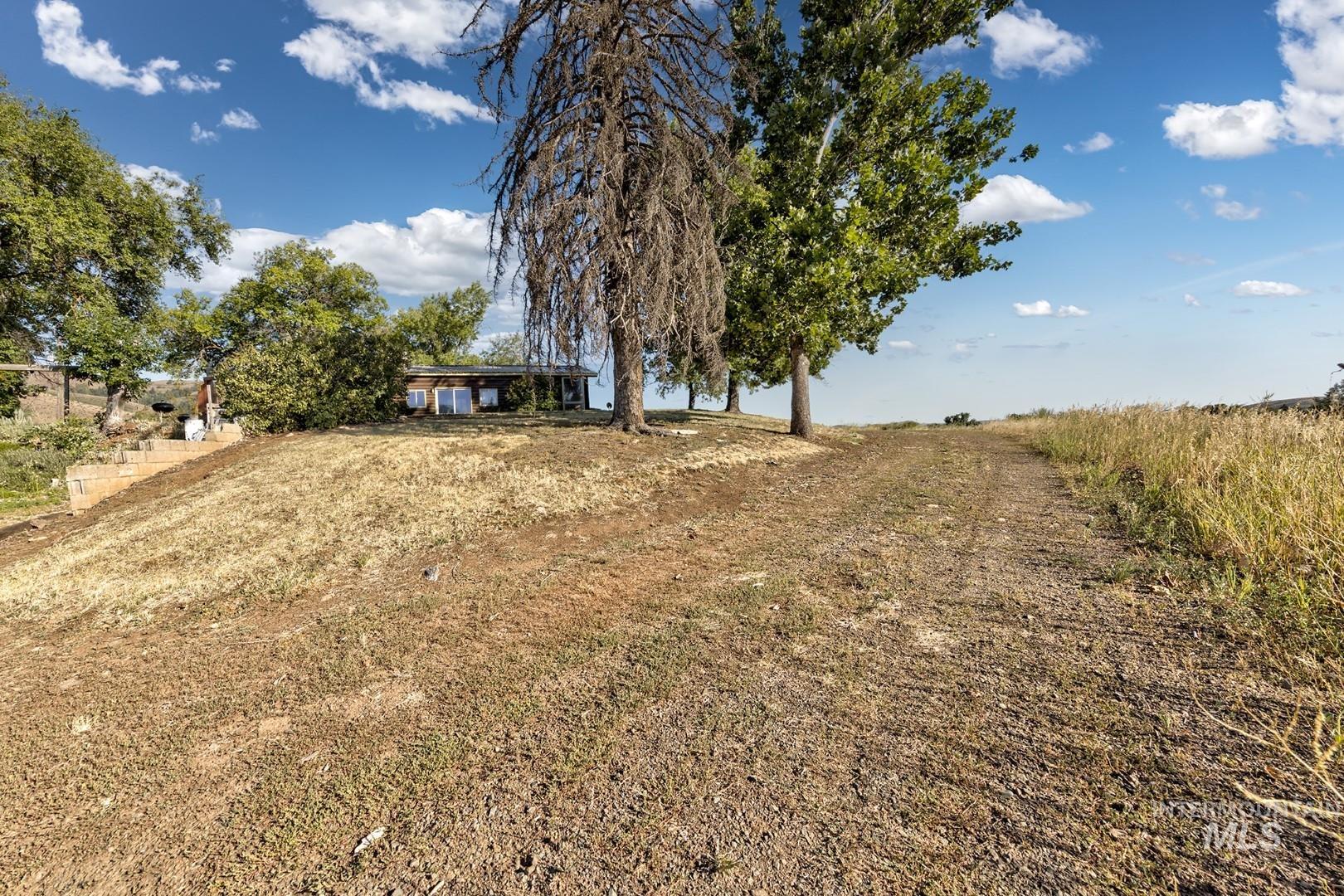 108 1/2 N Galena Property Photo 44