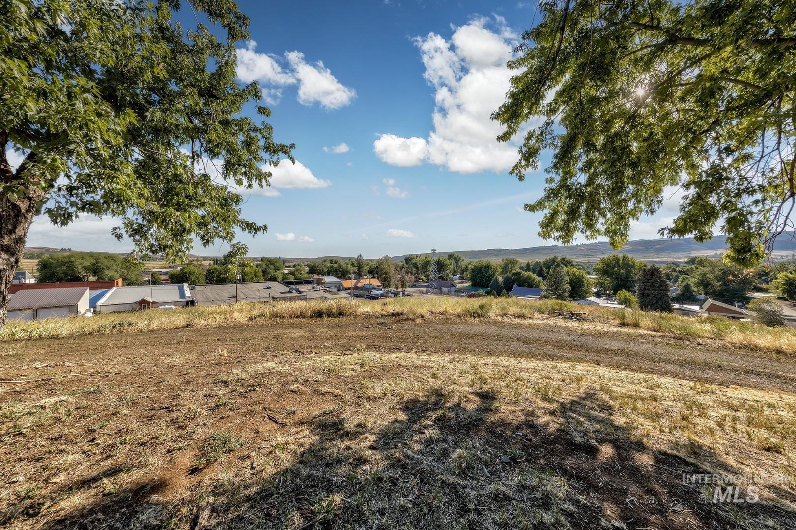 108 1/2 N Galena Property Photo 45