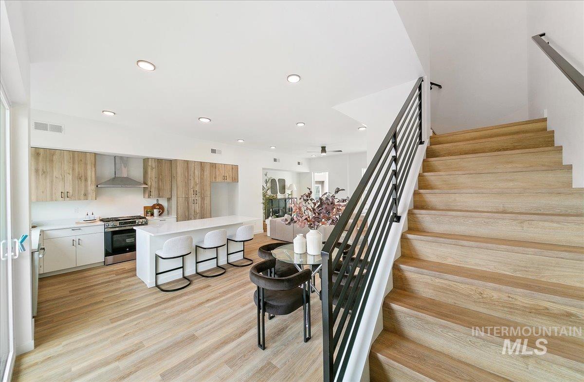 2044 S Mackinnon Ln Property Photo 23