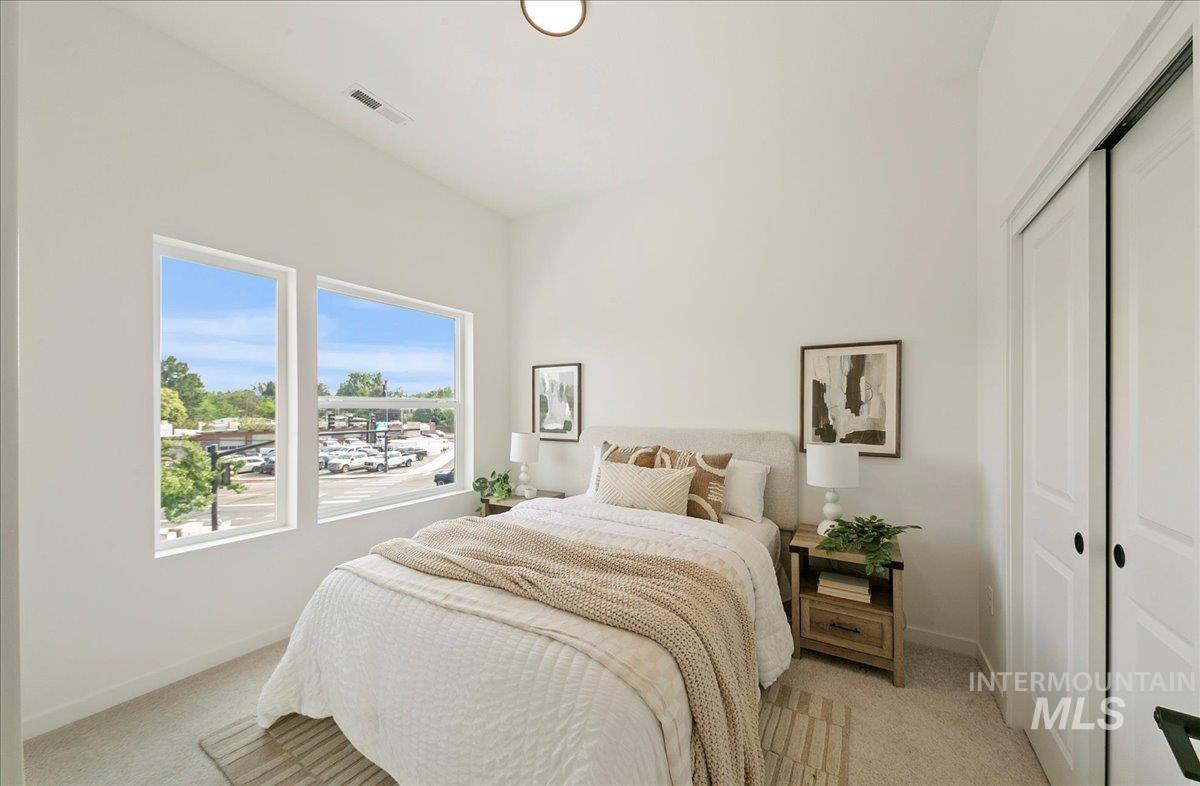 2044 S Mackinnon Ln Property Photo 33