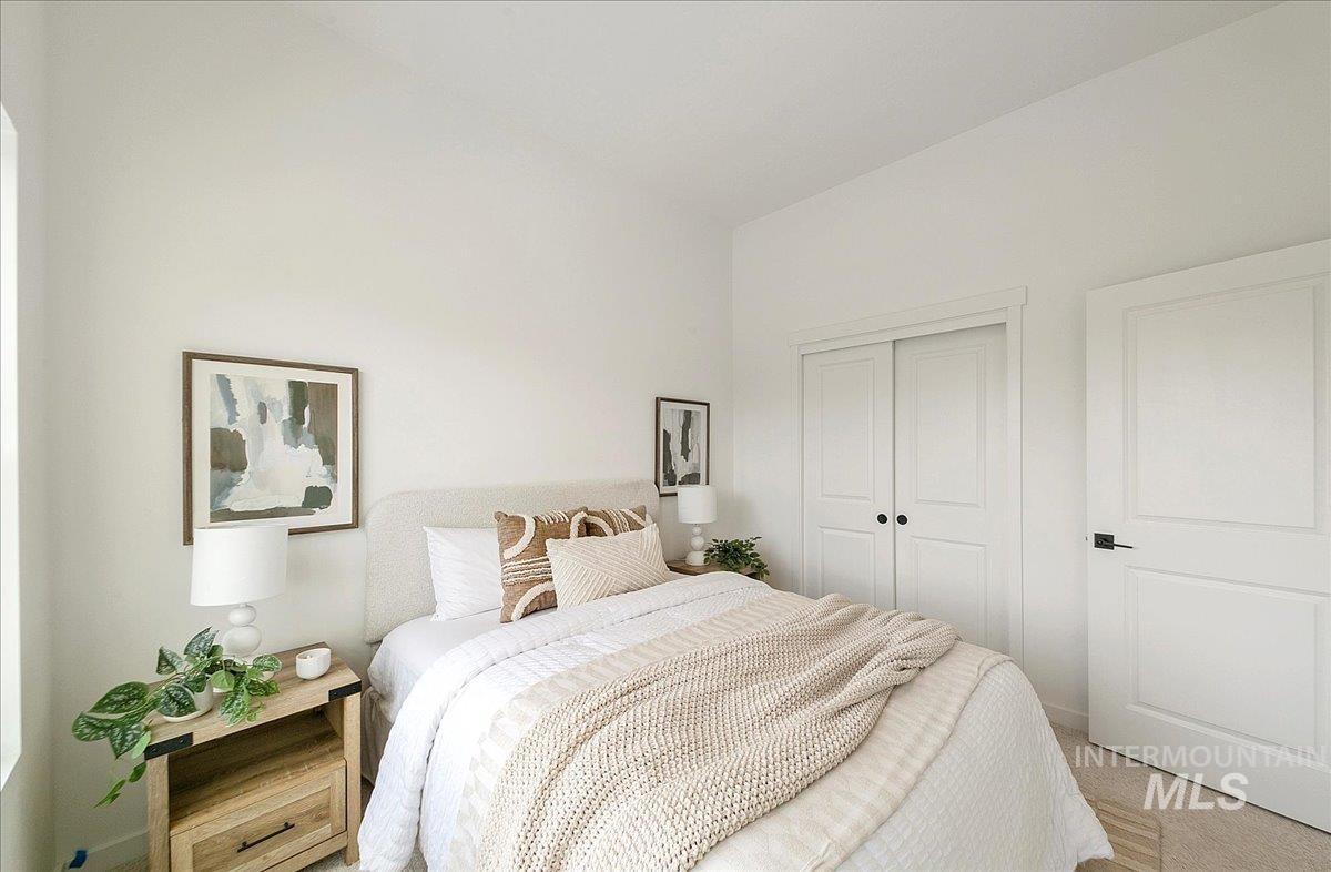 2044 S Mackinnon Ln Property Photo 34