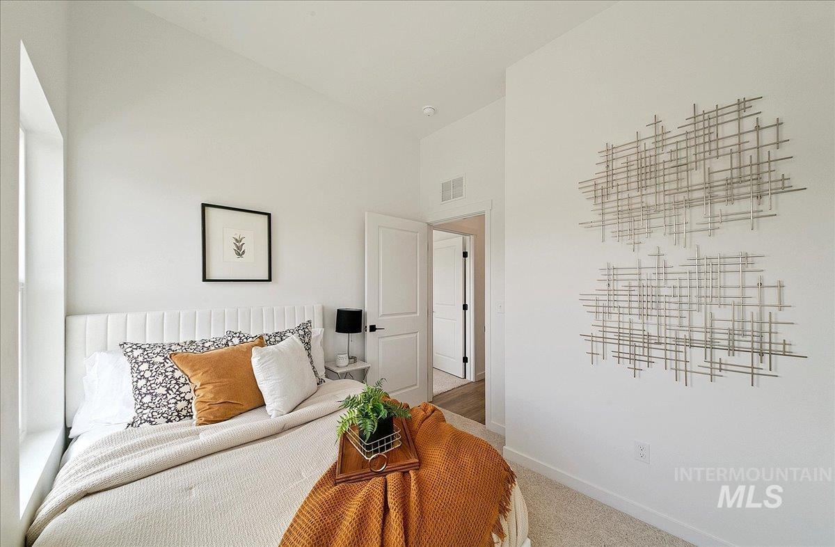 2044 S Mackinnon Ln Property Photo 37