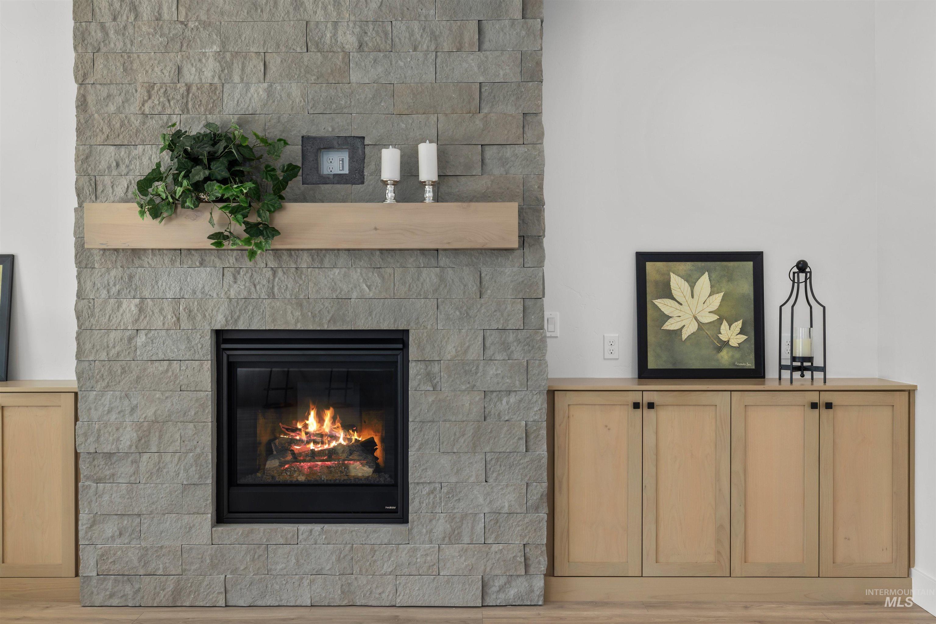 5687 S Snowden Ave Property Photo 7