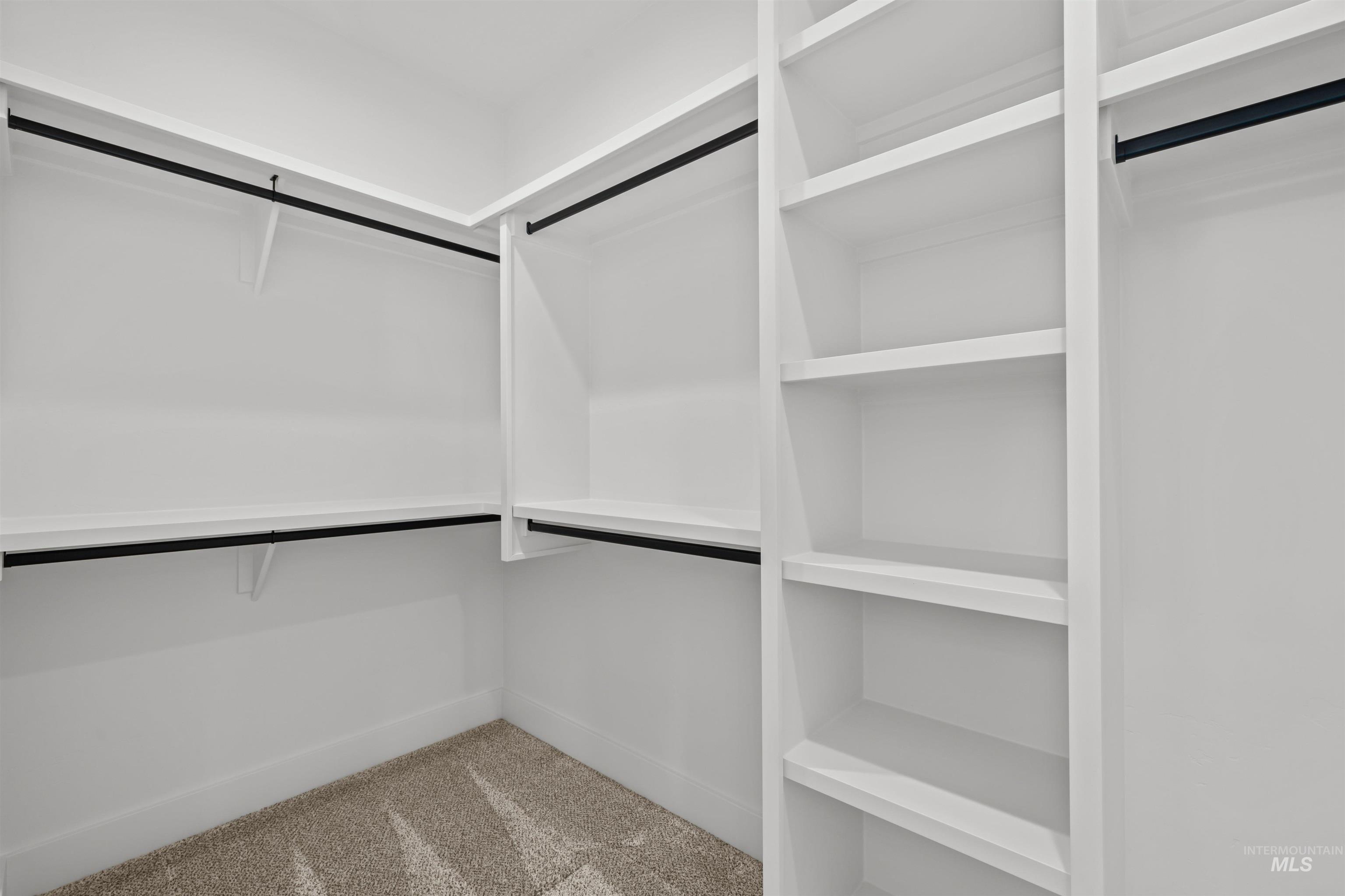 5687 S Snowden Ave Property Photo 24