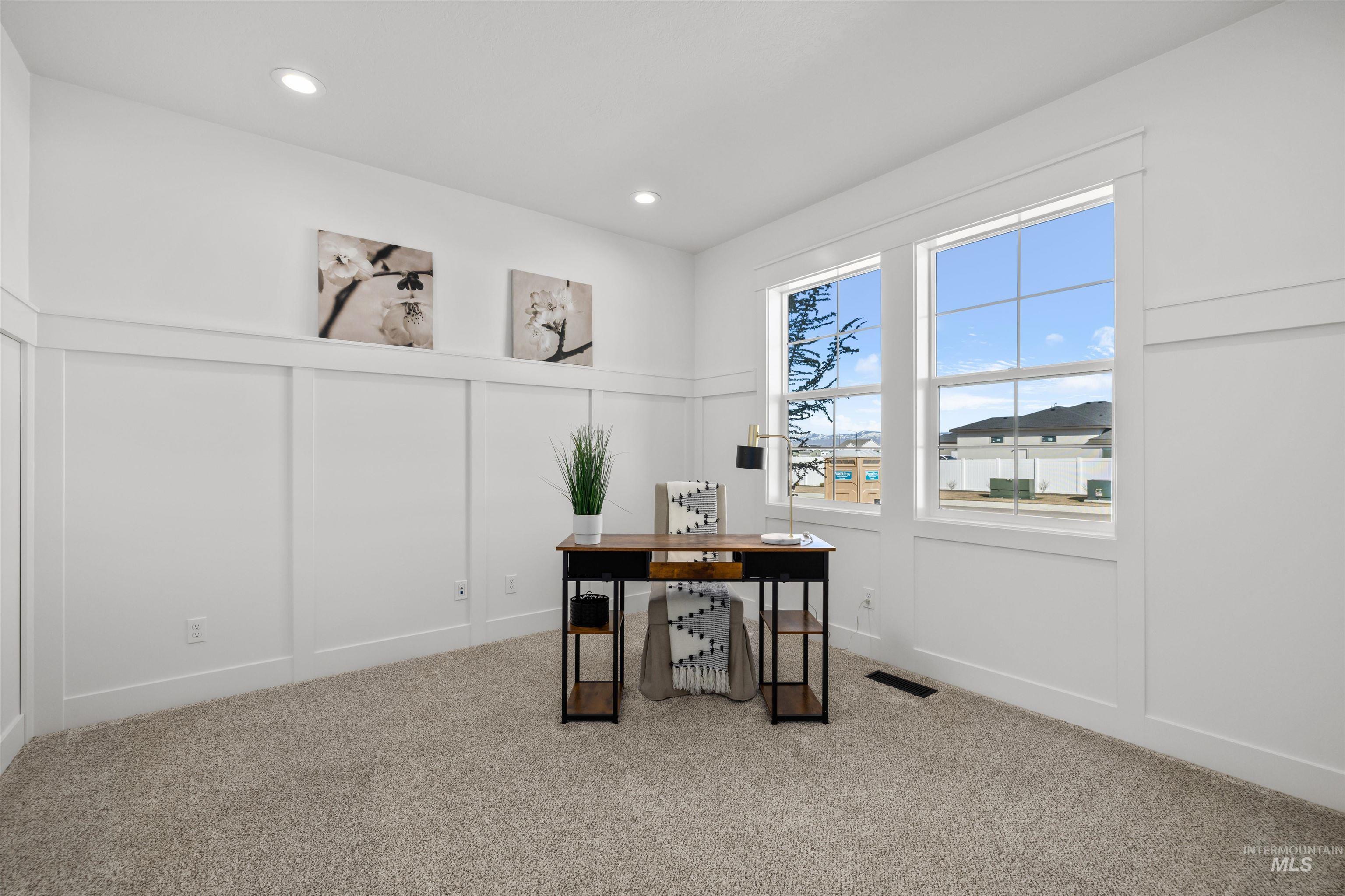 5687 S Snowden Ave Property Photo 25