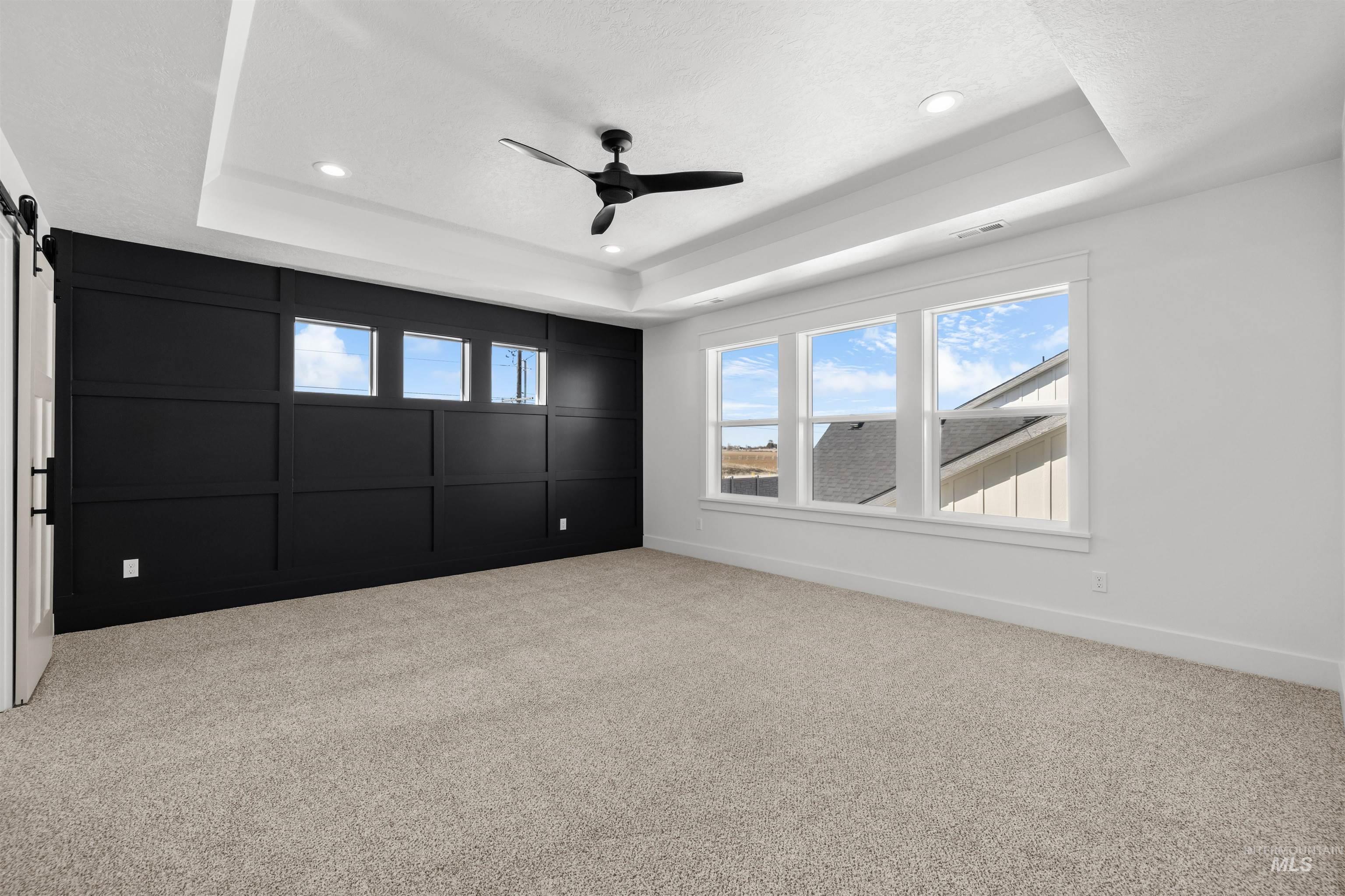 5687 S Snowden Ave Property Photo 28