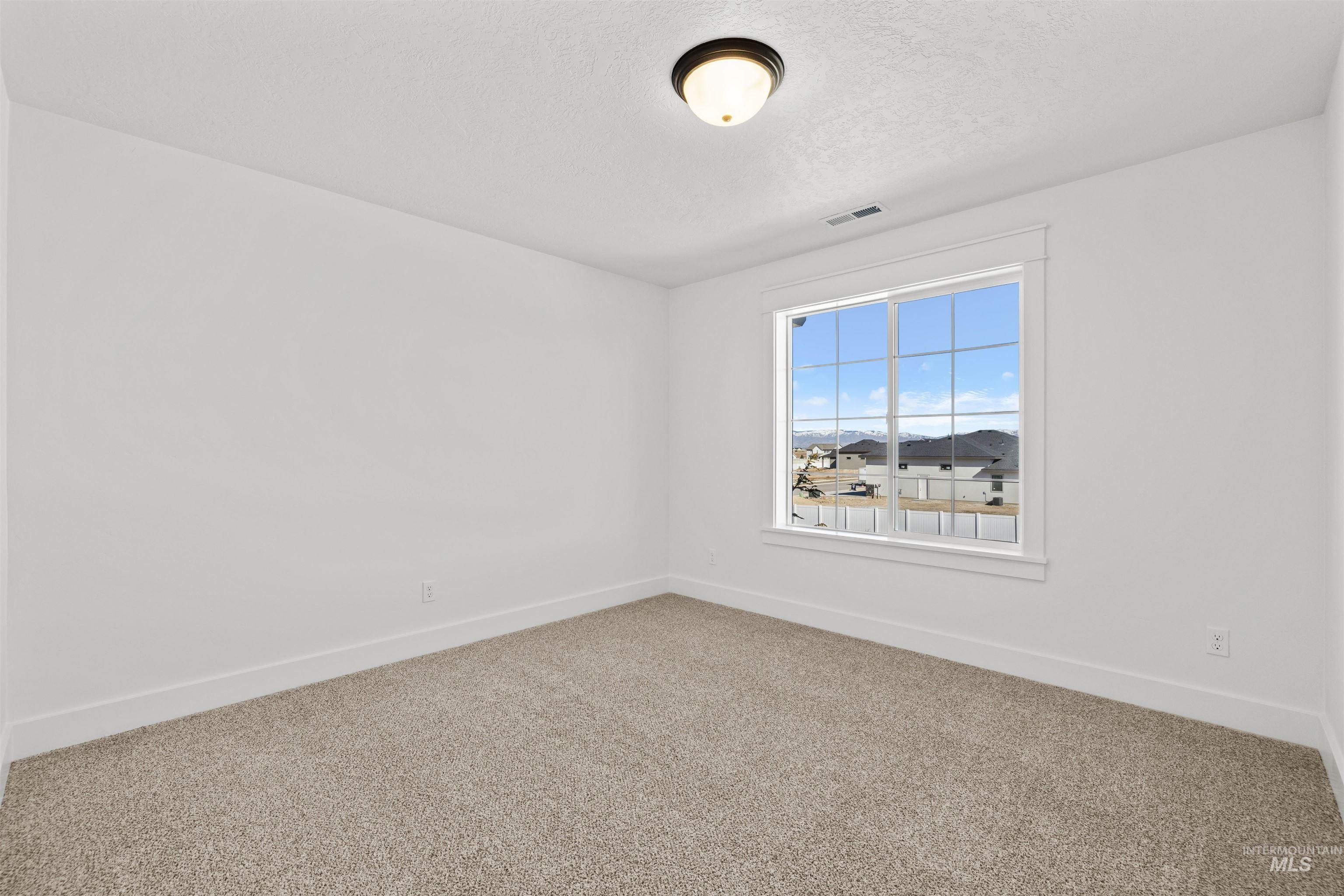 5687 S Snowden Ave Property Photo 37