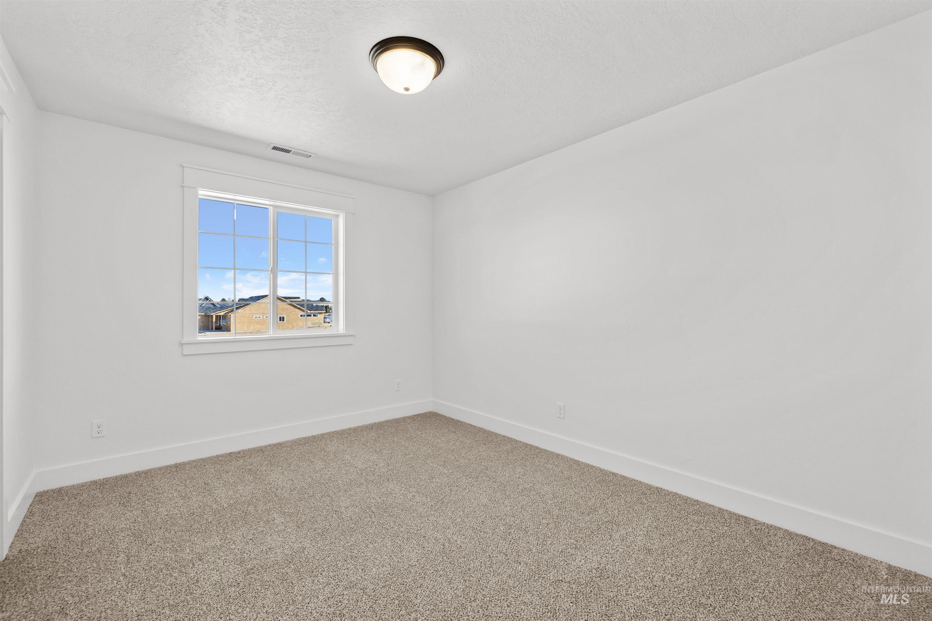 5687 S Snowden Ave Property Photo 39