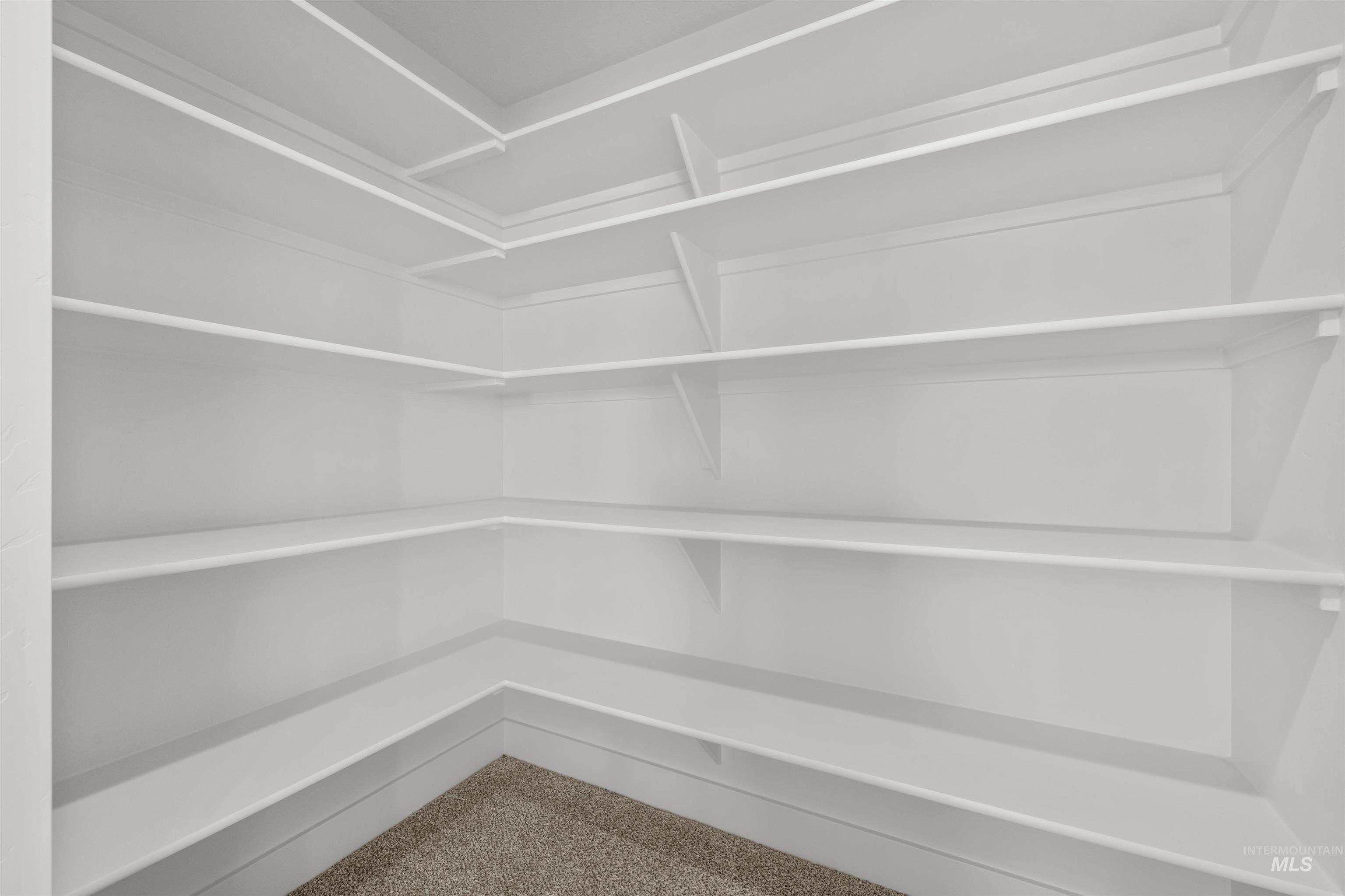 5687 S Snowden Ave Property Photo 43