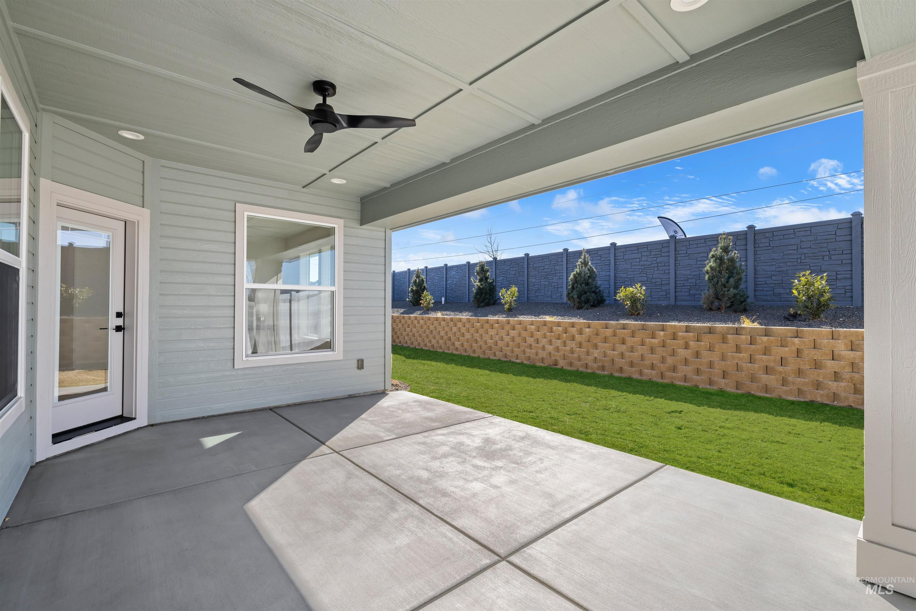 5687 S Snowden Ave Property Photo 44