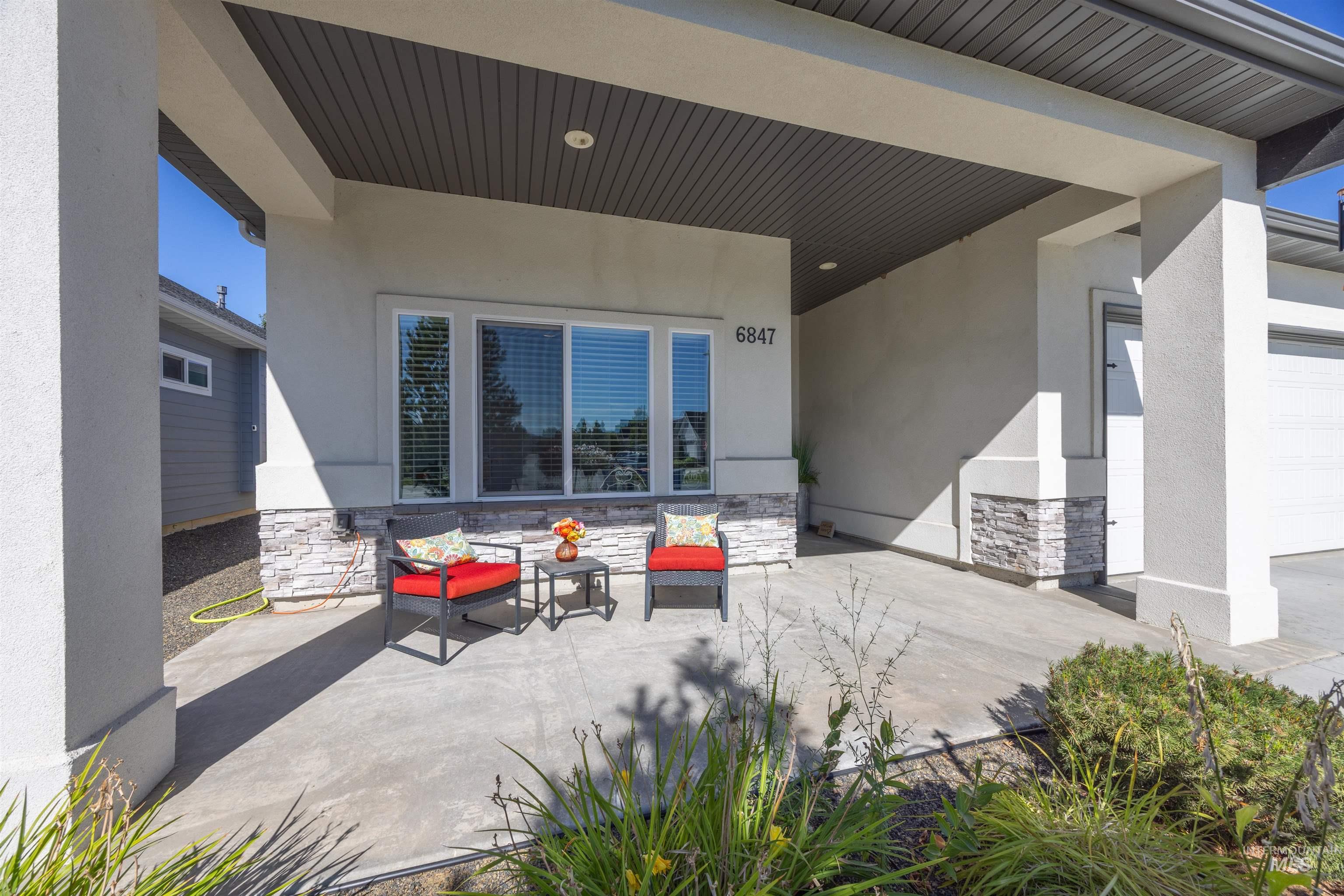 6847 N Cathedral Lane Property Photo 5