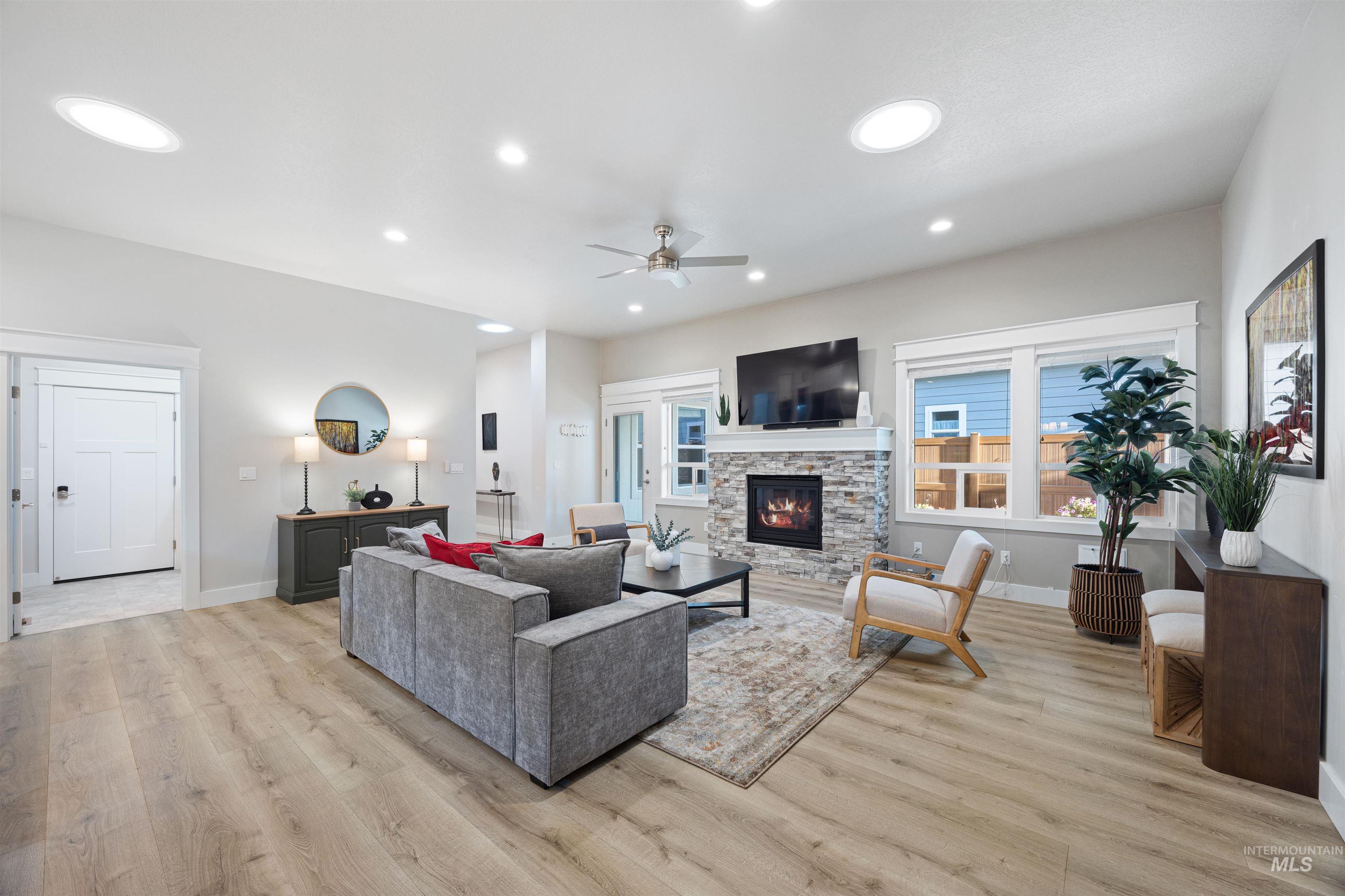 6847 N Cathedral Lane Property Photo 11