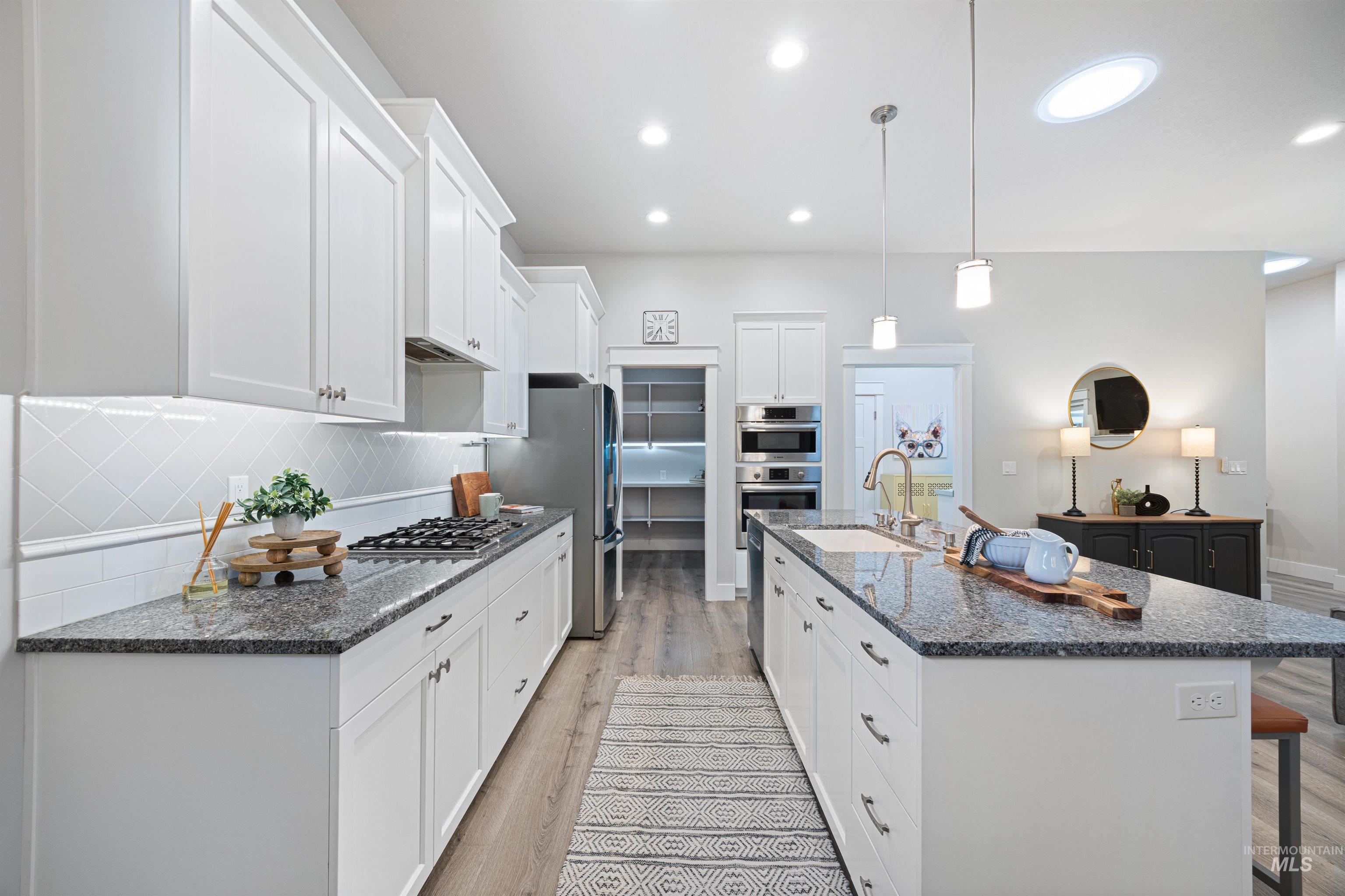 6847 N Cathedral Lane Property Photo 15