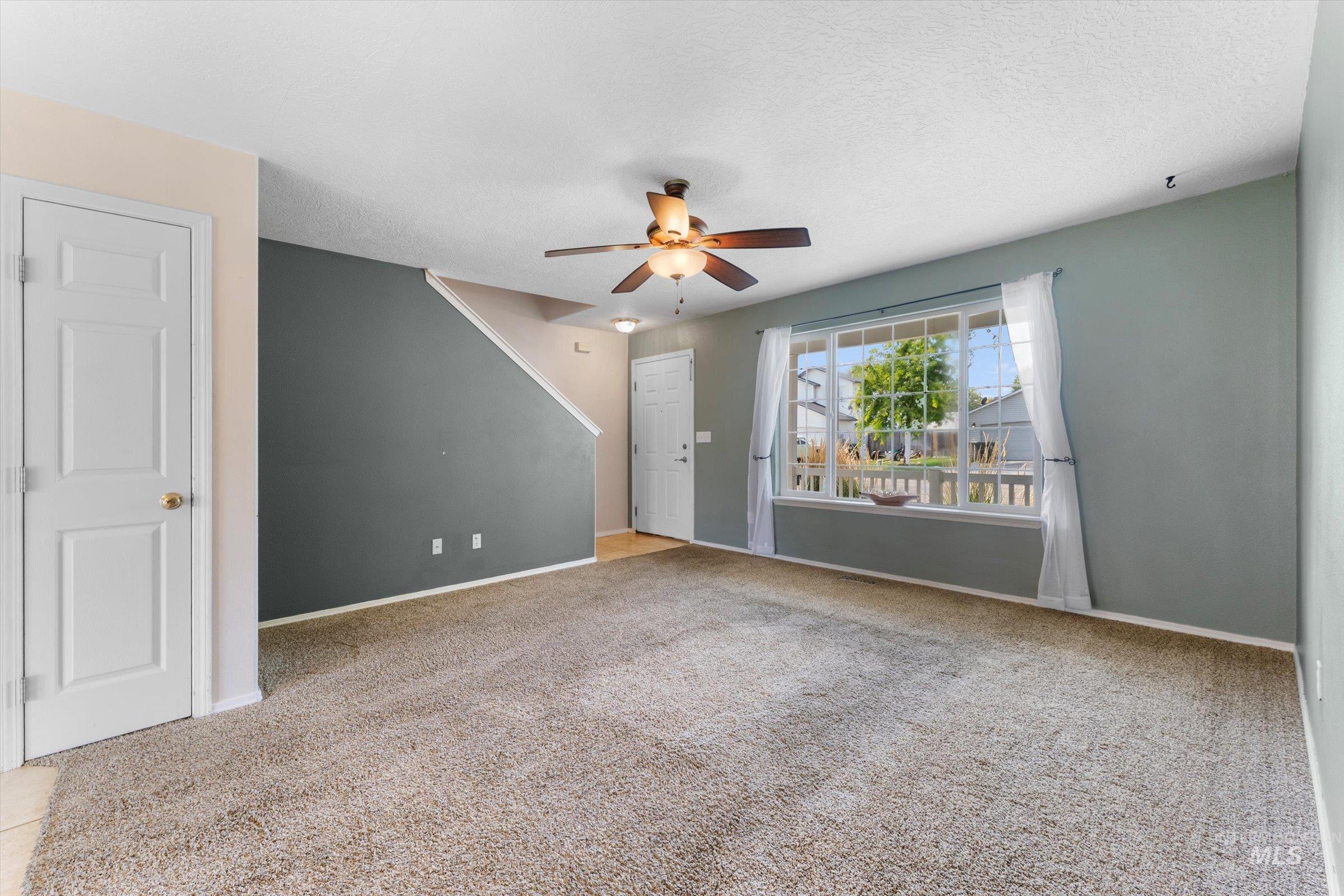 898 N Pasture Avenue Property Photo 5