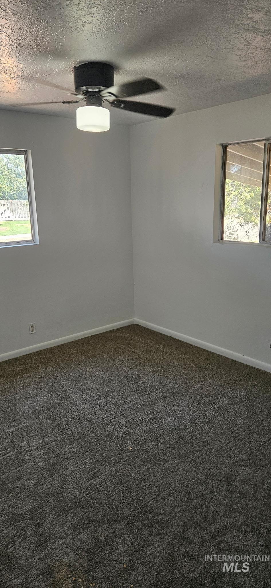 284 N Main Property Photo 2