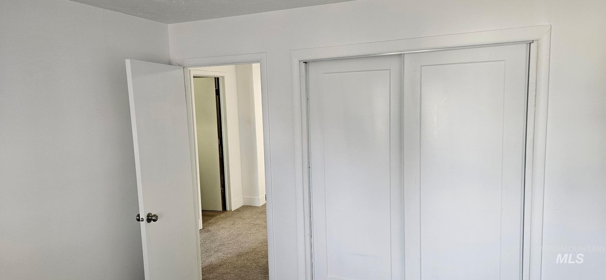 284 N Main Property Photo 3