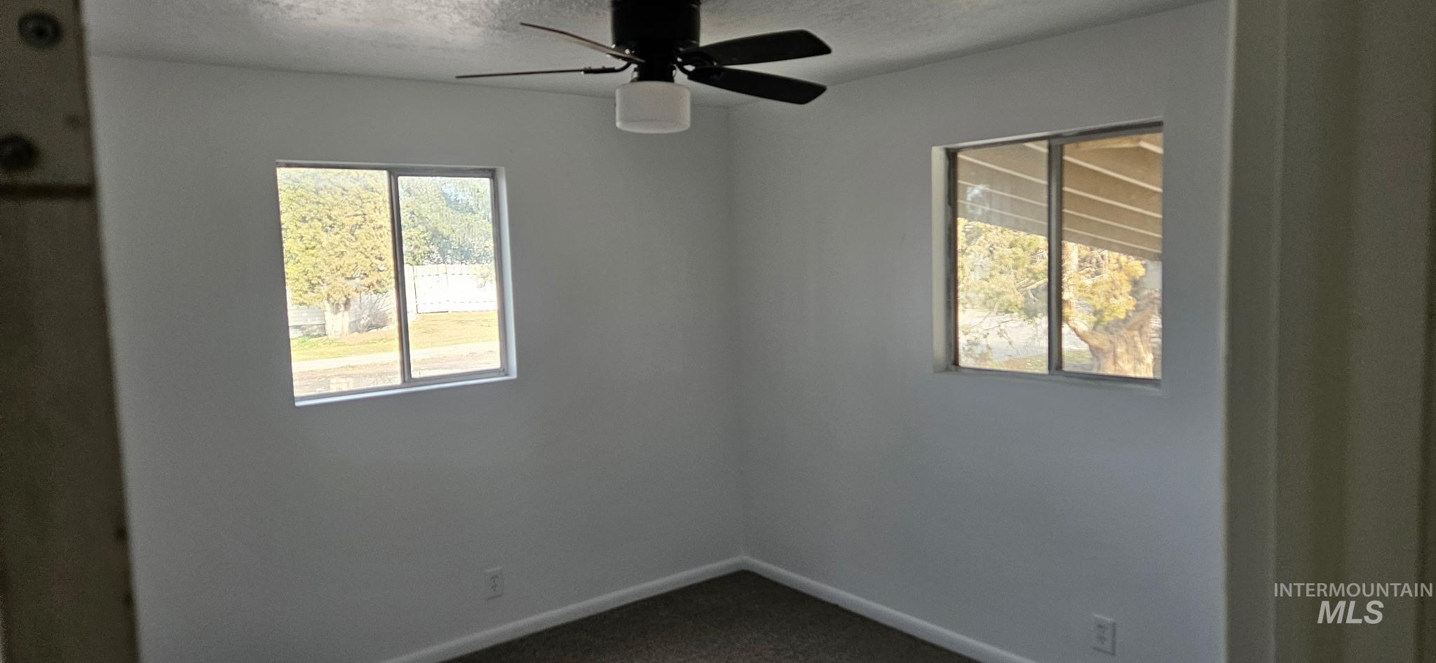 284 N Main Property Photo 5