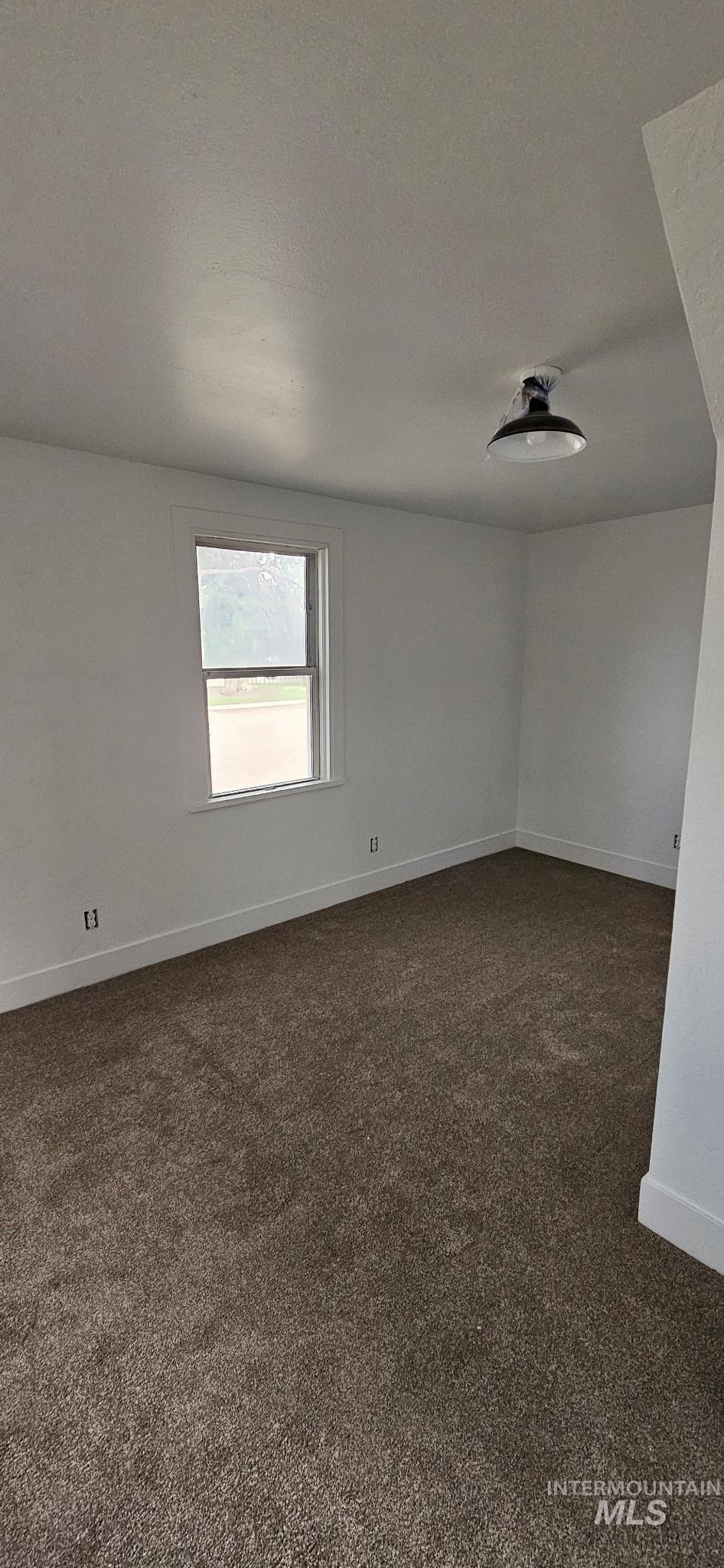 284 N Main Property Photo 11