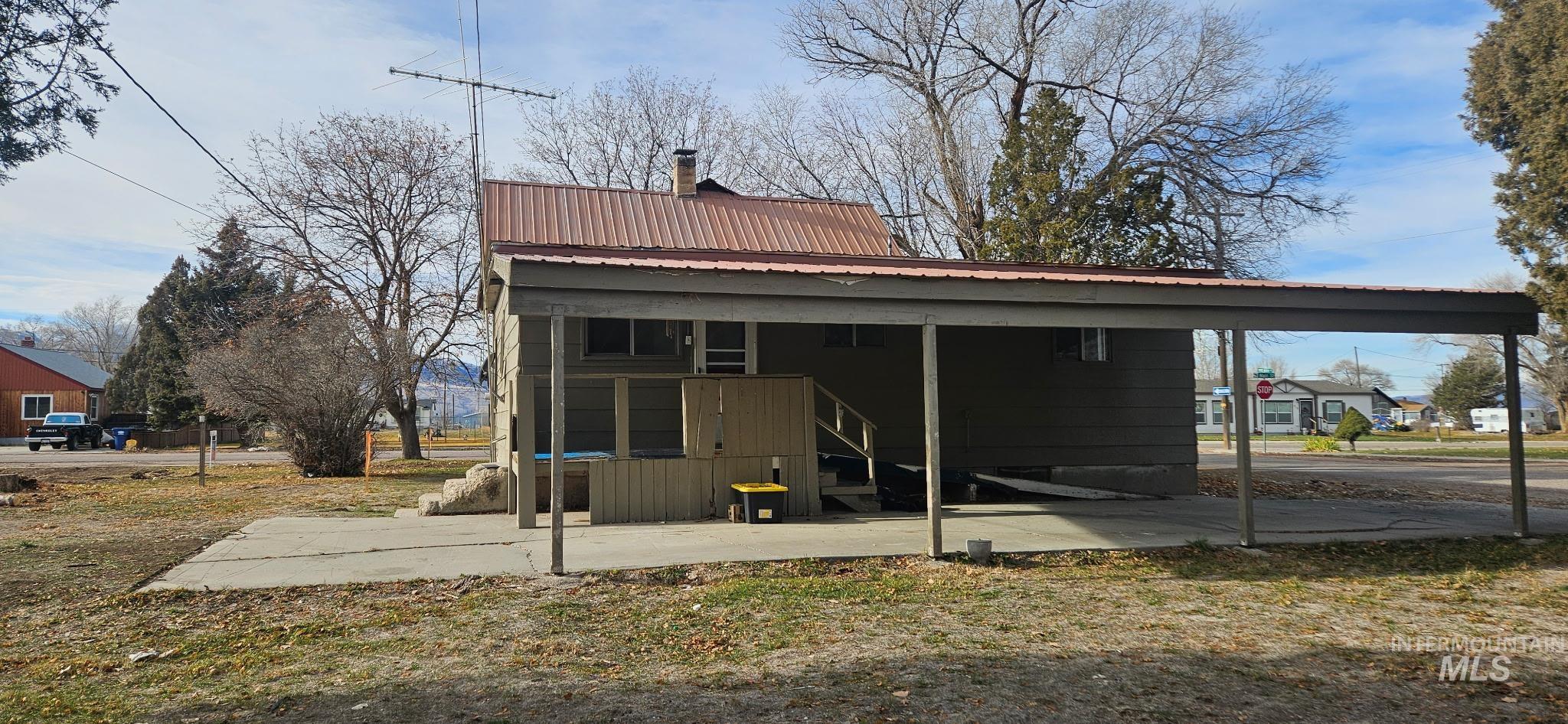 284 N Main Property Photo 24