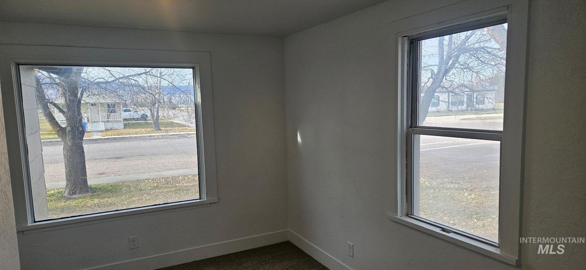 284 N Main Property Photo 32