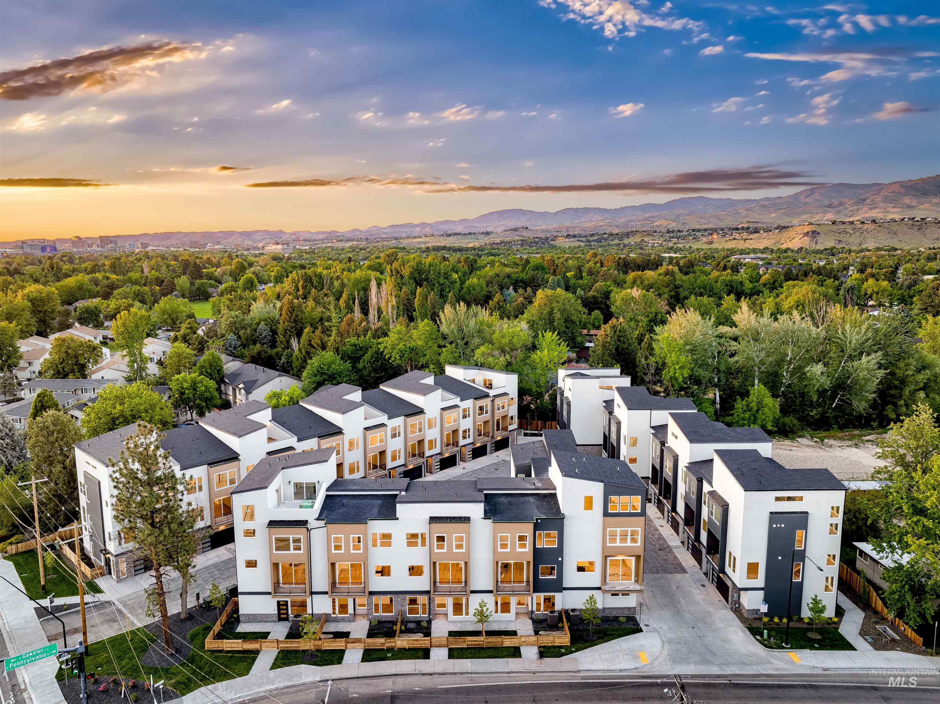 120 E Pennsylvania St Property Photo 3