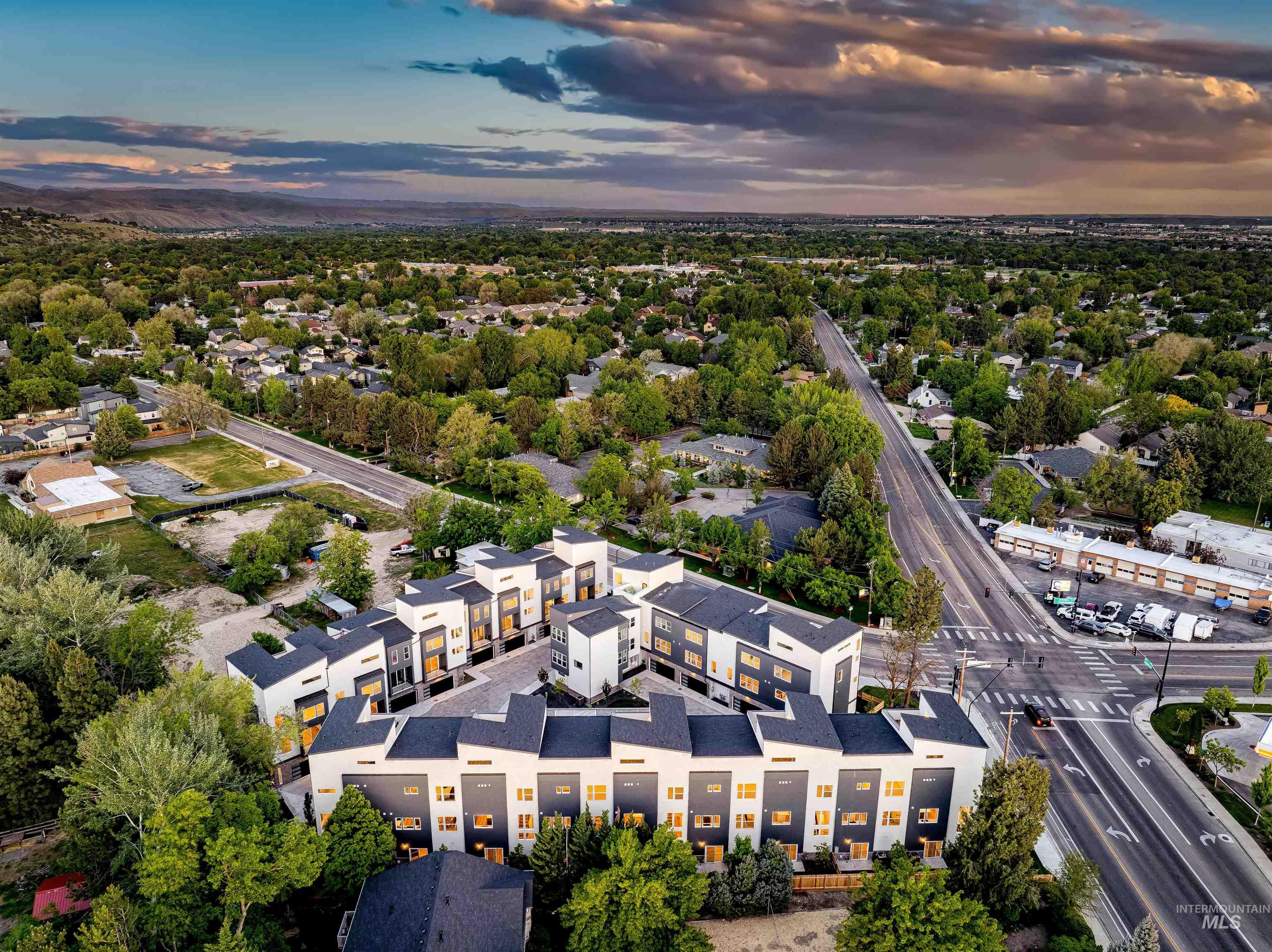 120 E Pennsylvania St Property Photo 24