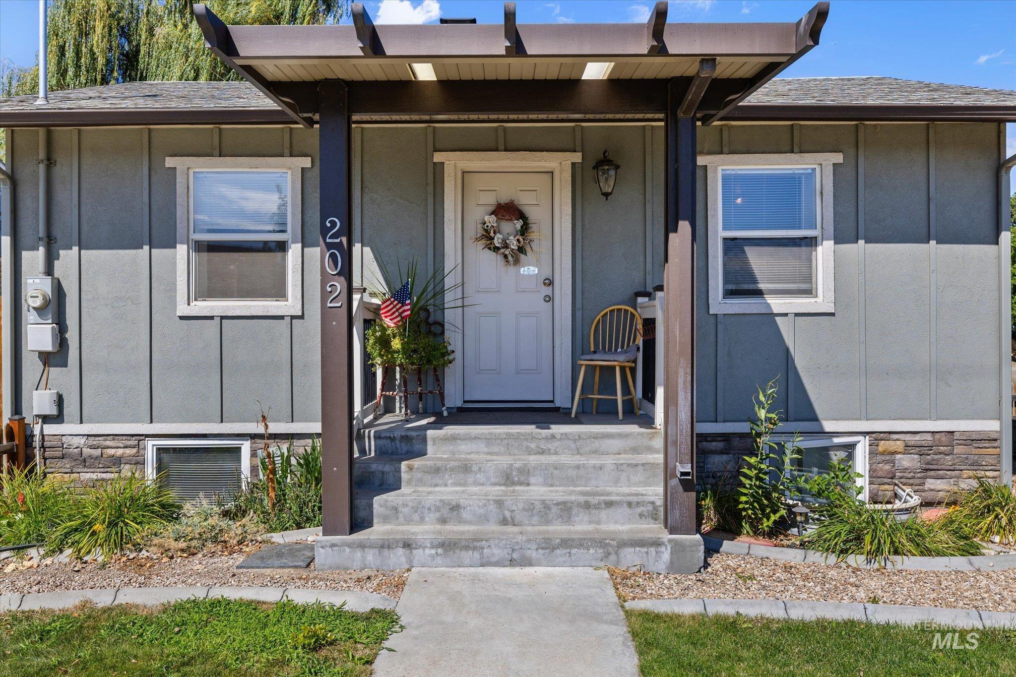 202 S Middleton Rd Property Photo 1