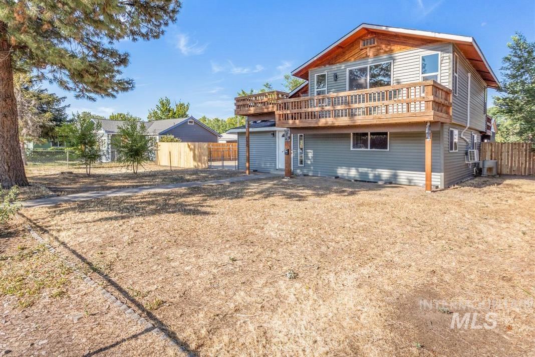 265 S 11th E Property Photo 1