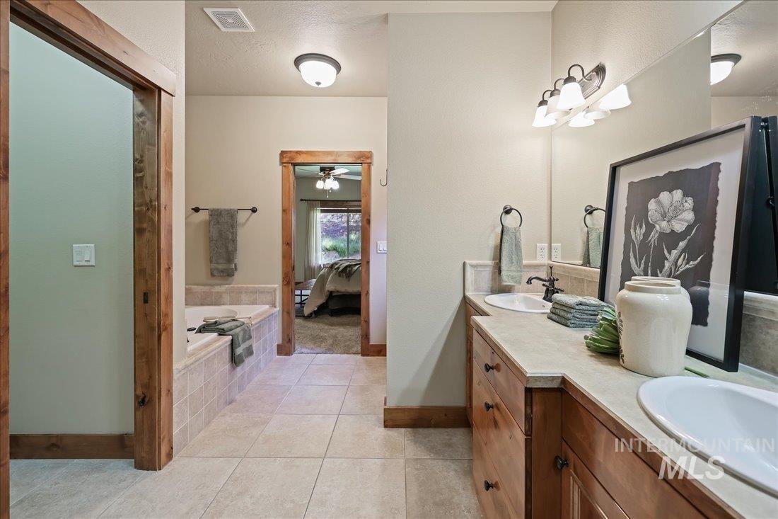 506 E Havasu Falls St. Property Photo 28