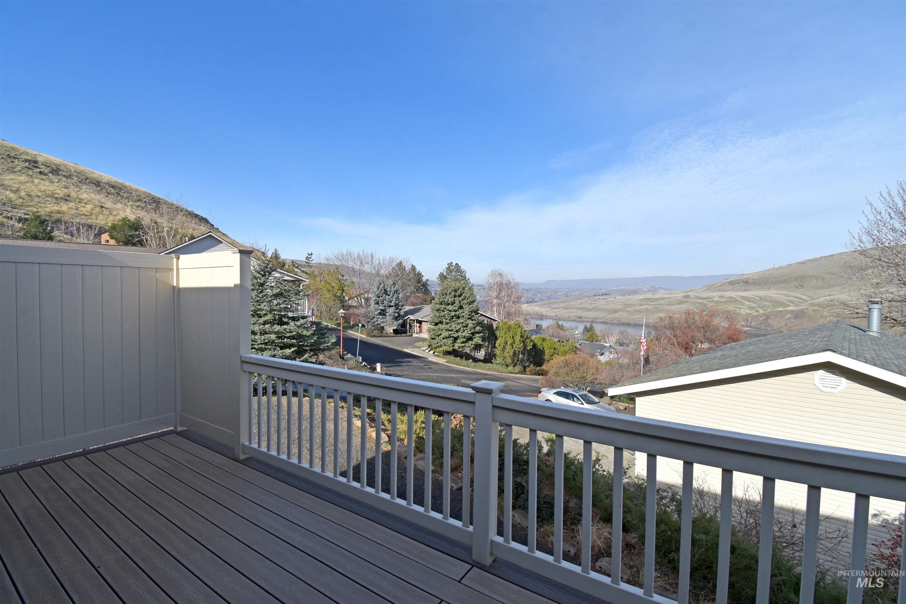 413 Garfield Street Property Photo 2