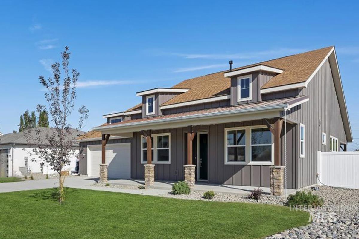 178 Maxine Lane west Property Photo 1