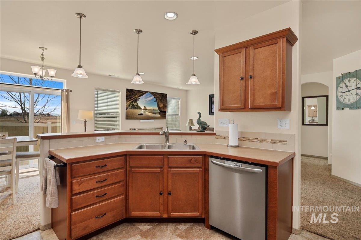 3865 S Windy Ridge Dr Property Photo 17