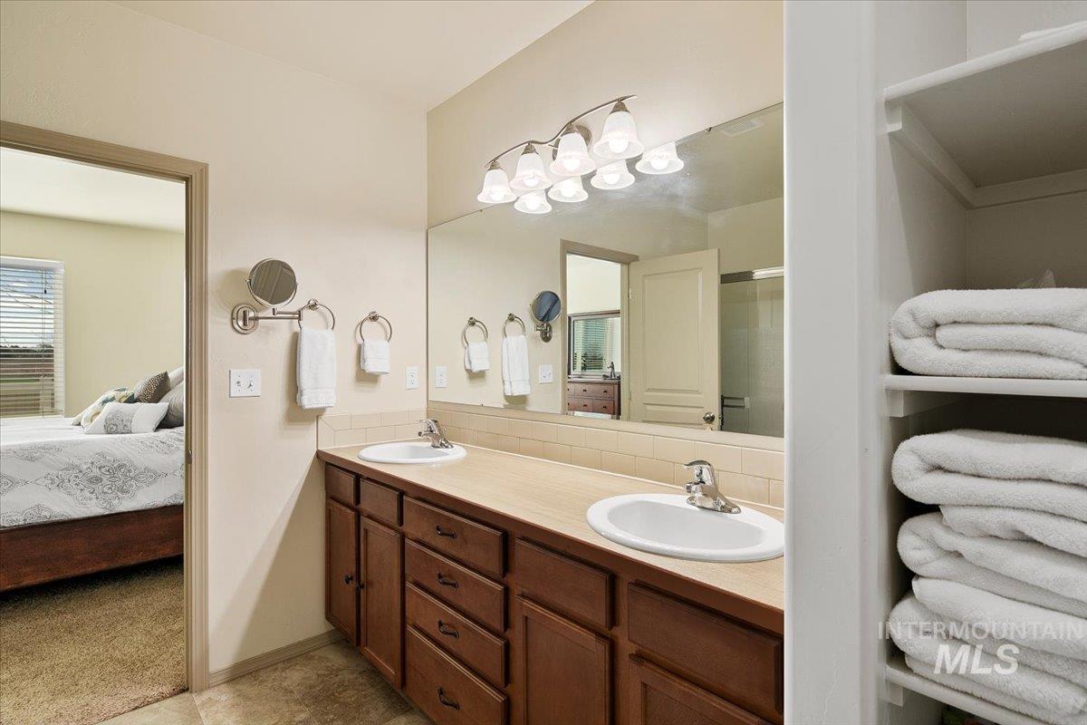 3865 S Windy Ridge Dr Property Photo 24