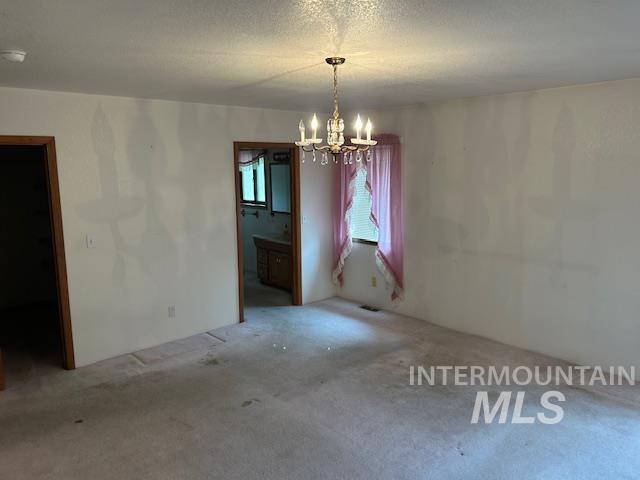 237 E North St Property Photo 18