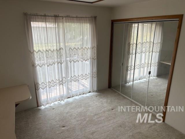 237 E North St Property Photo 23