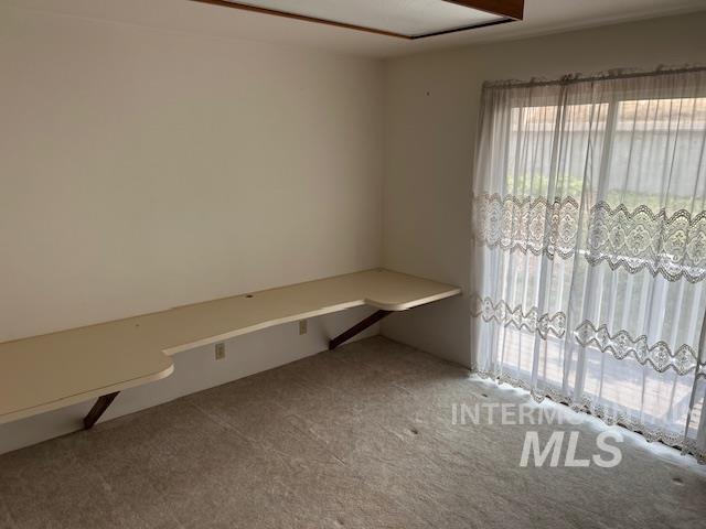 237 E North St Property Photo 24