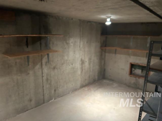 237 E North St Property Photo 36