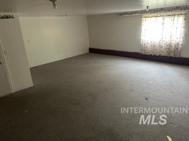 237 E North St Property Photo 40