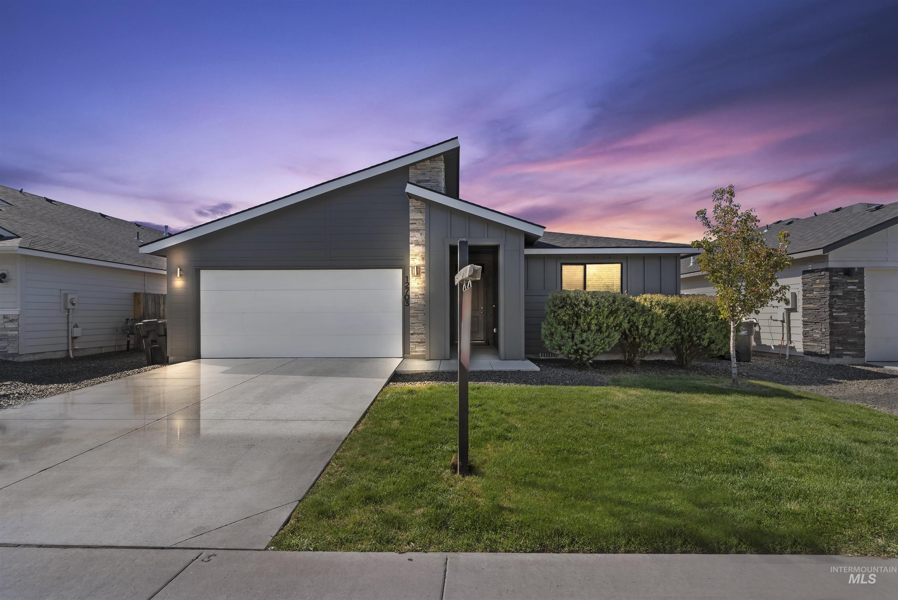 12703 W Fig Ct Property Photo 1