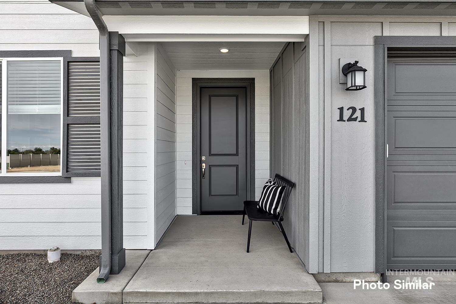 220 Ravello St Property Photo 3