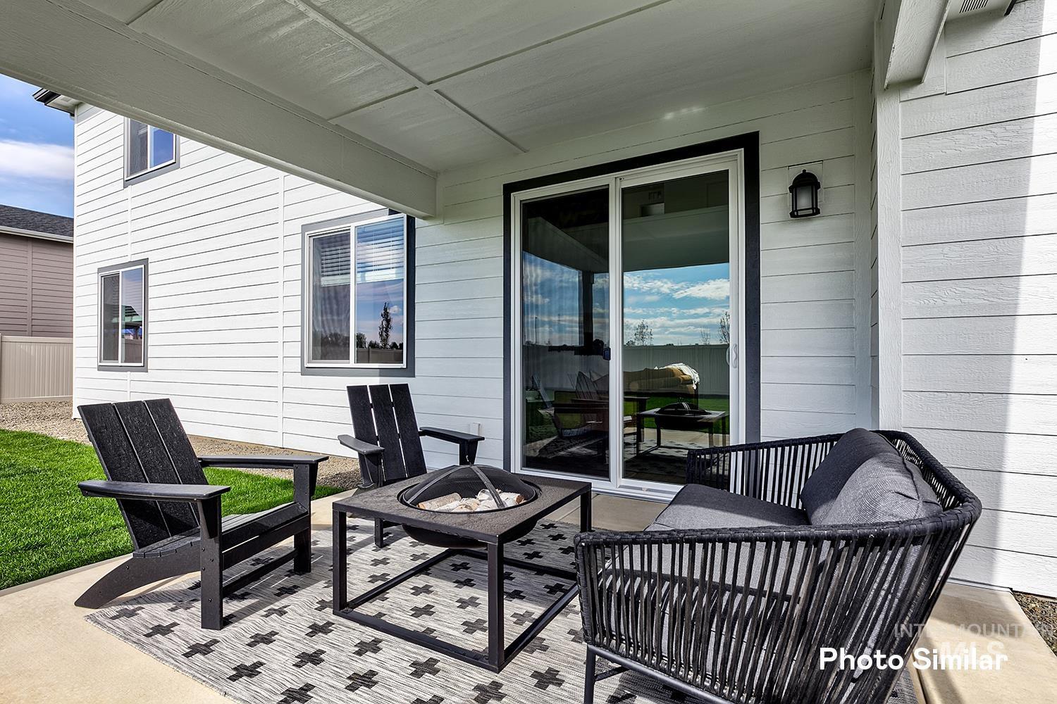 220 Ravello St Property Photo 33