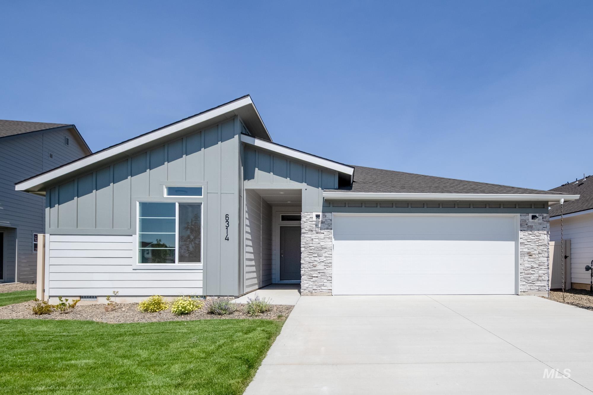 6314 W Naxos St Property Photo 1