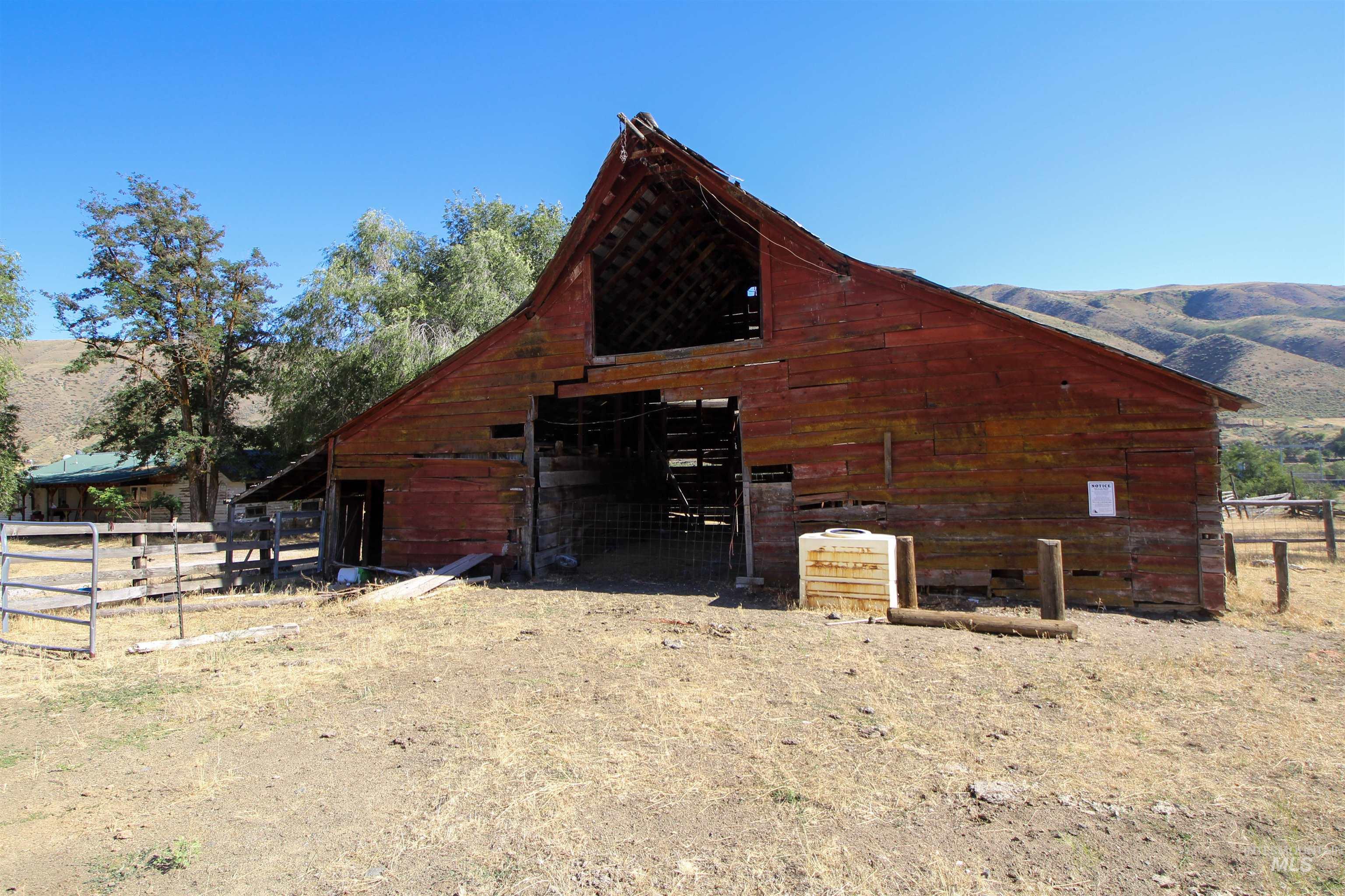 5208 Highway 52 Property Photo 32