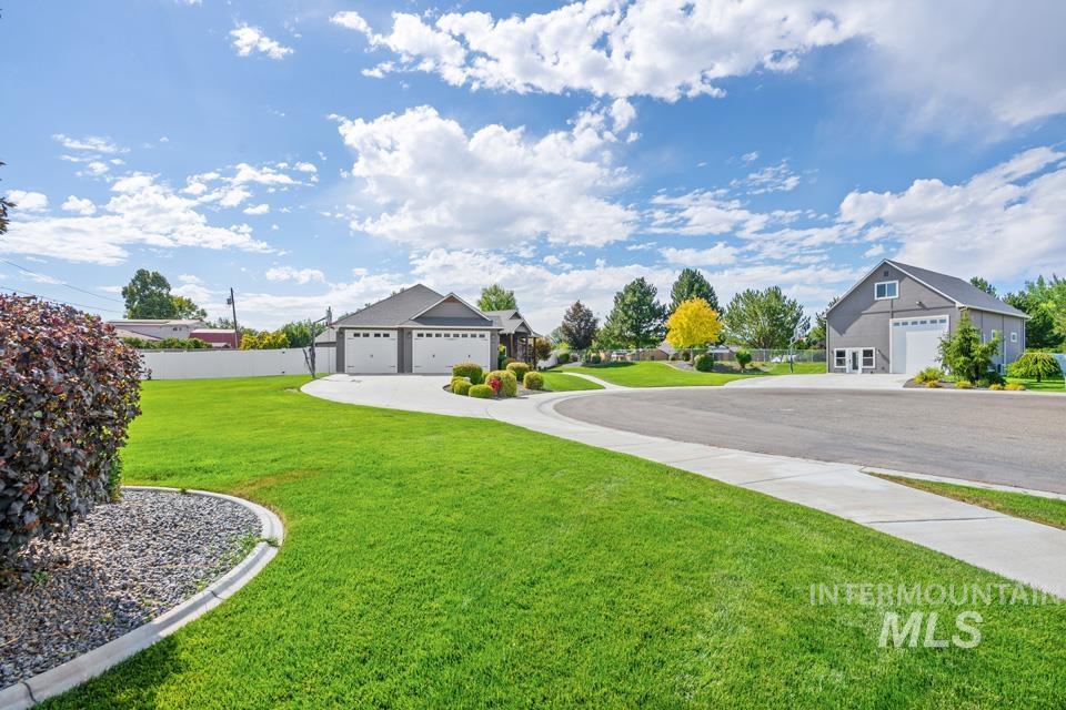 100 E Garret St Property Photo 2