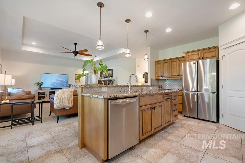 100 E Garret St Property Photo 18