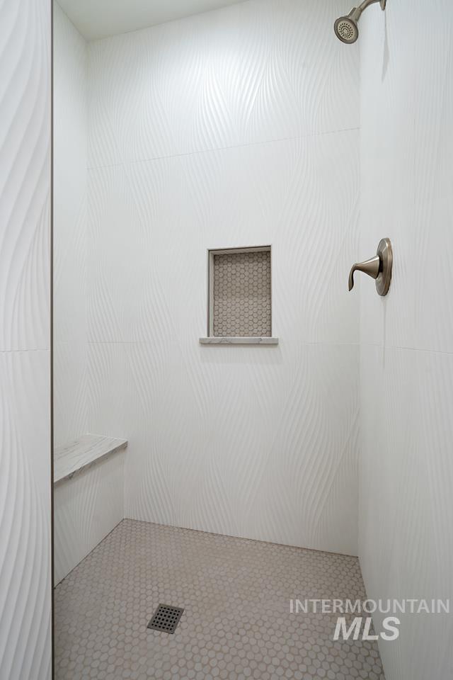 100 E Garret St Property Photo 32