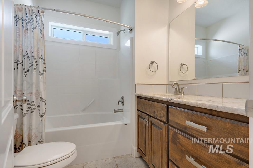 100 E Garret St Property Photo 35