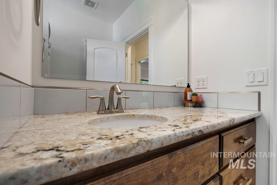 100 E Garret St Property Photo 36